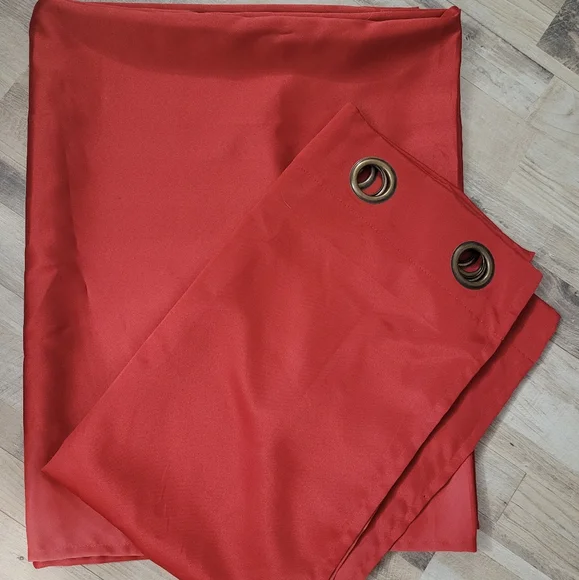 Curtain Set - Picture 3 of 6